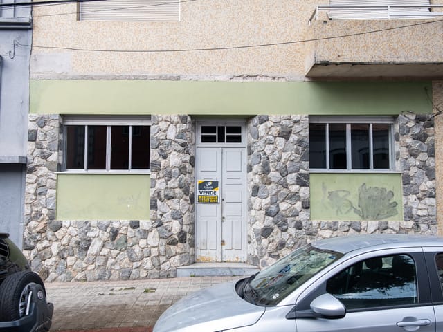 Casa 3 quartos e 4 banheiros, à venda, no bairro Centro em Pelotas