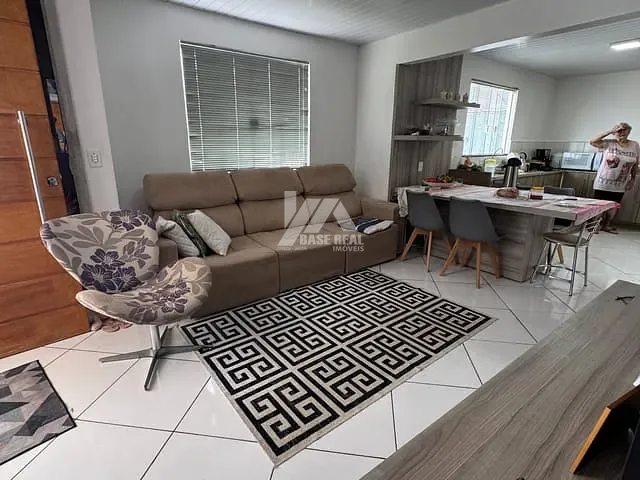 Casa 2 quartos e 2 banheiros, à venda, no bairro Alto da XV em Guarapuava