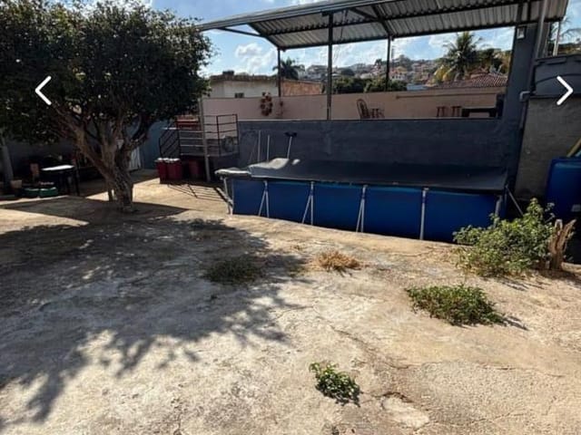 Casa com 438m² 4 quartos e 1 banheiro, à venda, no bairro Petrolândia em Contagem