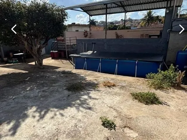 Casa com 438m² 4 quartos e 1 banheiro, à venda, no bairro Petrolândia em Contagem
