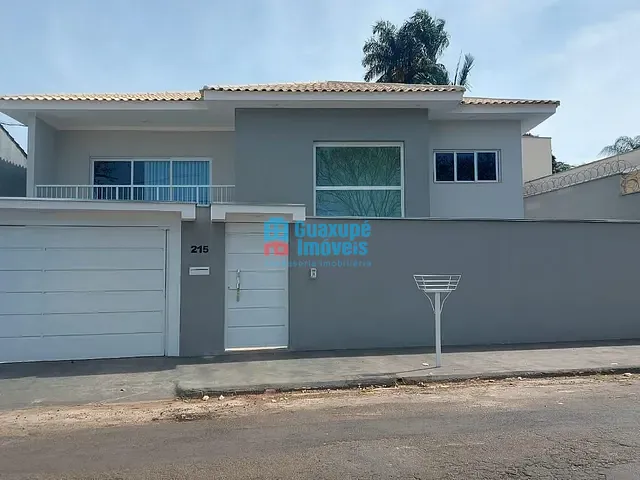 Casa 2 quartos e 2 banheiros, à venda, no bairro Jardim Nova Guaxupé em Guaxupé