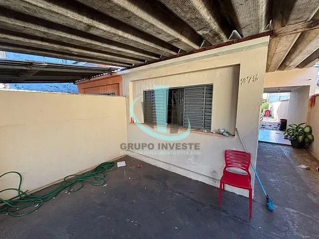 Casa com 185m² 1 quarto e 1 banheiro, à venda, no bairro Vila Cidade Industrial (Vila Xavier) em Araraquara