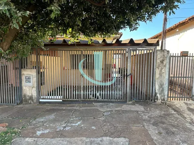 Casa com 185m² 1 quarto e 1 banheiro, à venda, no bairro Vila Cidade Industrial (Vila Xavier) em Araraquara