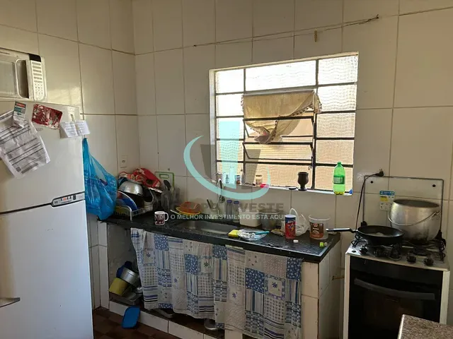 Casa com 185m² 1 quarto e 1 banheiro, à venda, no bairro Vila Cidade Industrial (Vila Xavier) em Araraquara