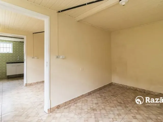 Casa 1 quarto e 1 banheiro, para alugar, no bairro Vista Alegre em Curitiba