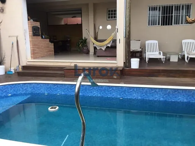Casa com 250m² 4 quartos e 3 banheiros, à venda, no bairro Castelo em Valinhos
