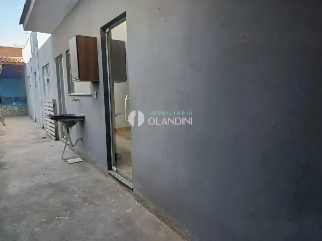 Casa com 200m² 2 quartos e 1 banheiro, para alugar, no bairro Desmembramento Blumenau III em Artur Nogueira