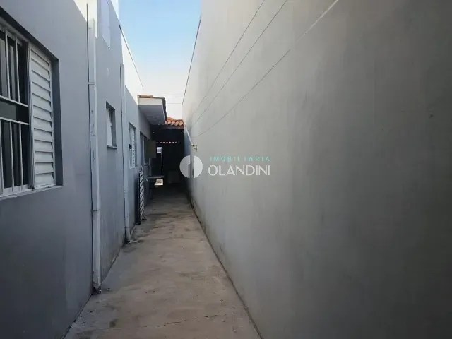 Casa com 200m² 2 quartos e 1 banheiro, para alugar, no bairro Desmembramento Blumenau III em Artur Nogueira