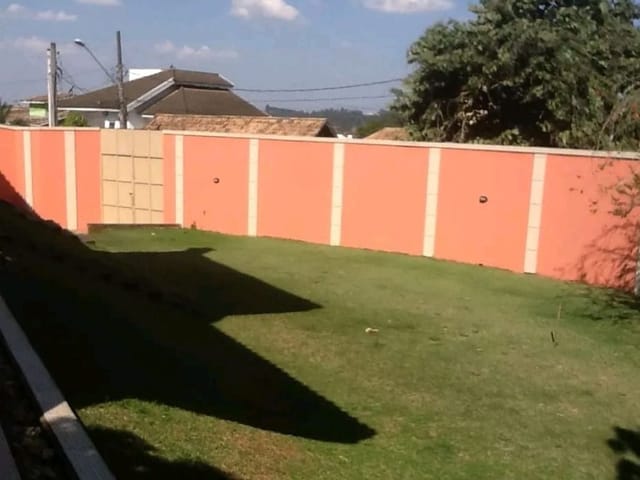 Casa com 660m² 3 quartos e 5 banheiros, à venda ou para alugar, no bairro Granja Viana em Cotia