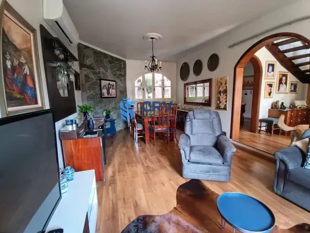 Casa com 291m² 3 quartos e 4 banheiros, à venda, no bairro Kennedy em Londrina