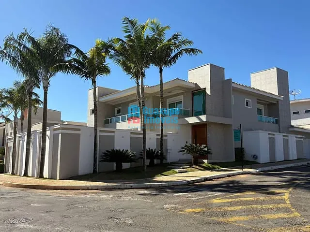 Casa 4 quartos e 6 banheiros, à venda, no bairro Residencial Alto da Colina em Guaxupé