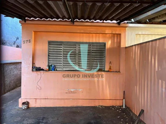 Casa com 185m² 1 quarto e 1 banheiro, à venda, no bairro Vila Cidade Industrial (Vila Xavier) em Araraquara