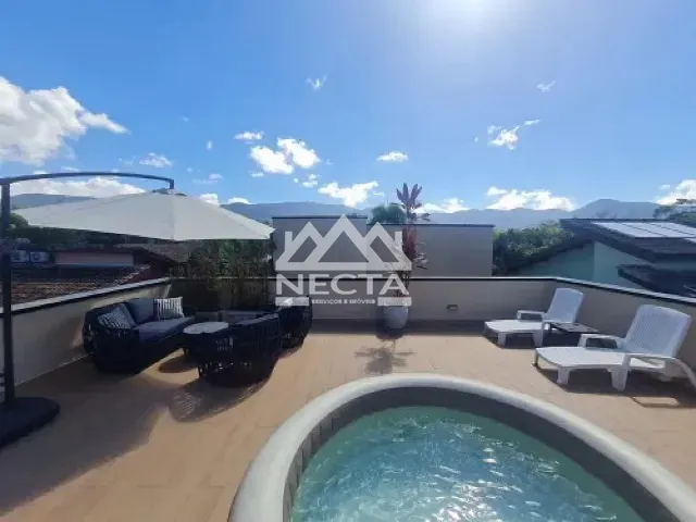 Casa 3 quartos e 4 banheiros, à venda, no bairro Camburi em São Sebastião