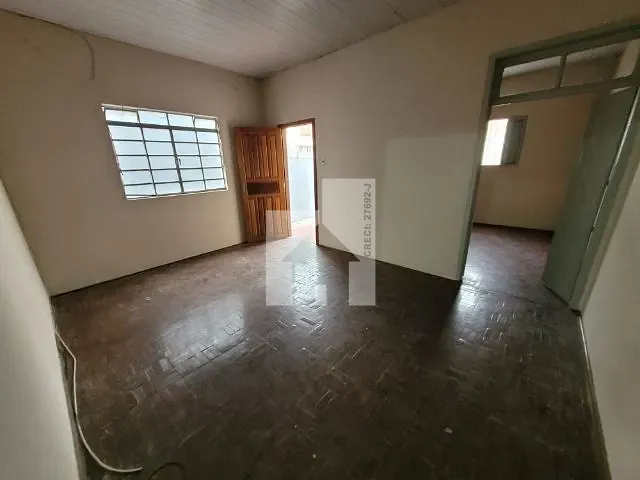 Casa com 180m² 2 quartos e 1 banheiro, à venda, no bairro Vila Joana em Jundiaí