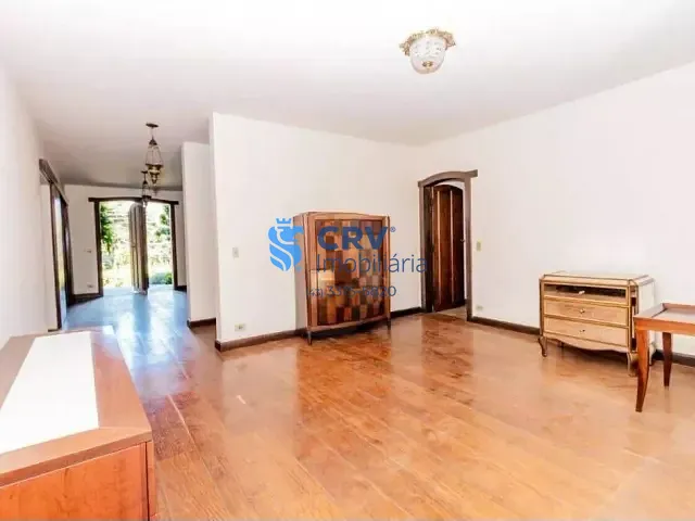 Casa com 1498m² 5 quartos e 6 banheiros, à venda ou para alugar, no bairro Quebec em Londrina