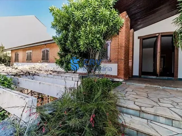Casa com 1498m² 5 quartos e 6 banheiros, à venda ou para alugar, no bairro Quebec em Londrina