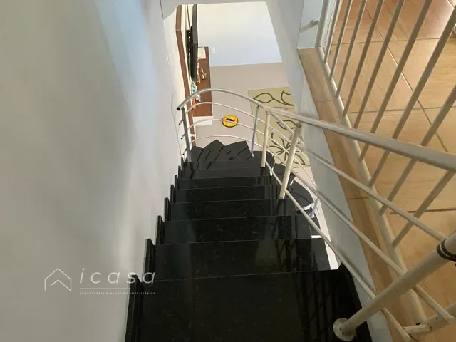 Casa com 300m² 5 quartos e 2 banheiros, à venda, no bairro Jardim São José em Caçapava