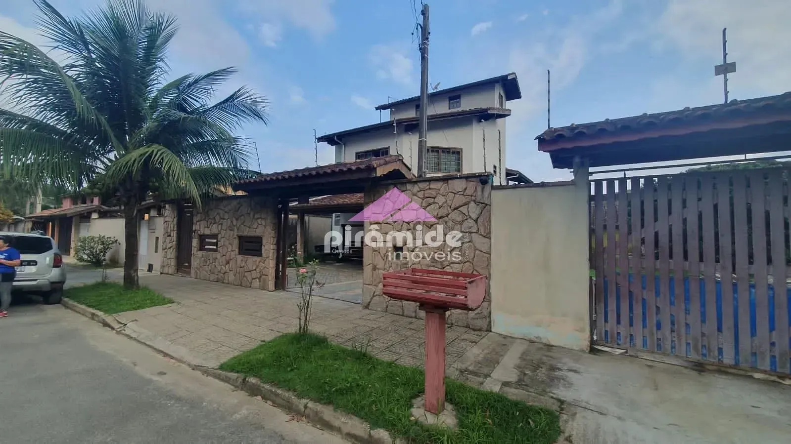 Casa, 5 quartos, 245 m² - Foto 3