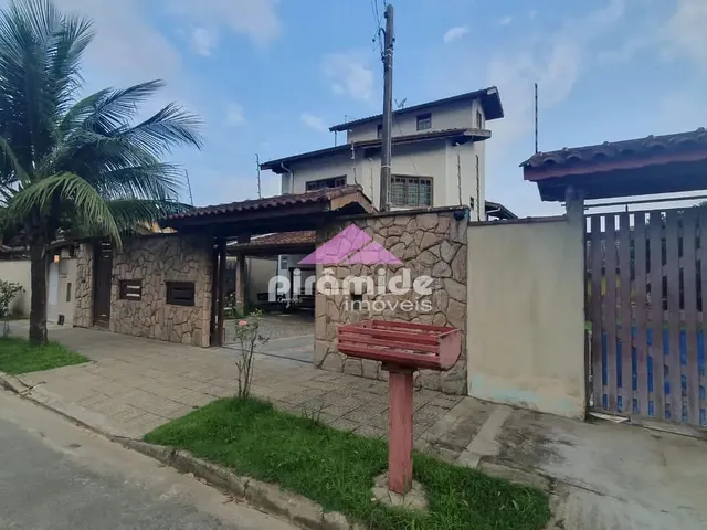 Casa com 360m² 5 quartos e 2 banheiros, à venda, no bairro Cidade Jardim em Caraguatatuba