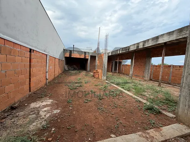 Casa 2 quartos e 2 banheiros, à venda, no bairro Residencial Portal do Sol em Holambra