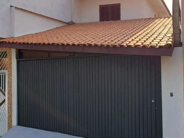 Casa com 125m² 2 quartos e 2 banheiros, à venda, no bairro Jardim Sabiá em Cotia
