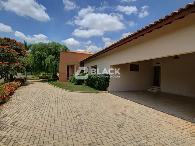 Casa com 1674m² 4 quartos e 4 banheiros, à venda ou para alugar, no bairro Condomínio Fazenda Alvorada em Sorocaba