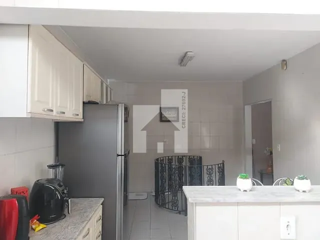 Casa com 200m² 2 quartos e 1 banheiro, à venda, no bairro Jardim Pacaembu em Jundiaí