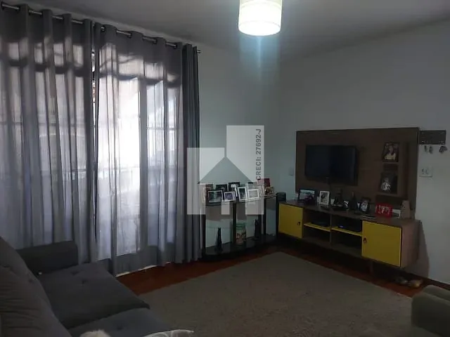 Casa com 200m² 2 quartos e 1 banheiro, à venda, no bairro Jardim Pacaembu em Jundiaí