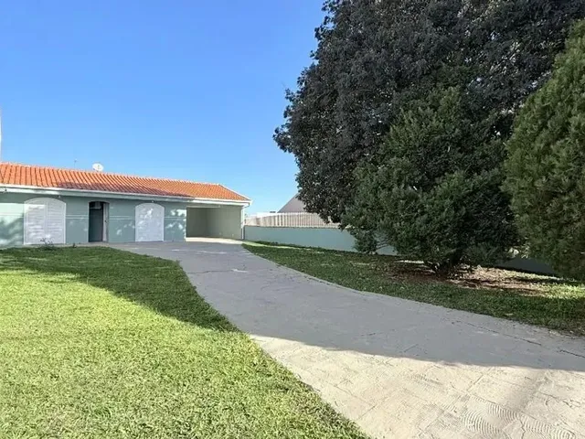 Casa com 520m² 4 quartos e 3 banheiros, à venda, no bairro Santa Felicidade em Curitiba