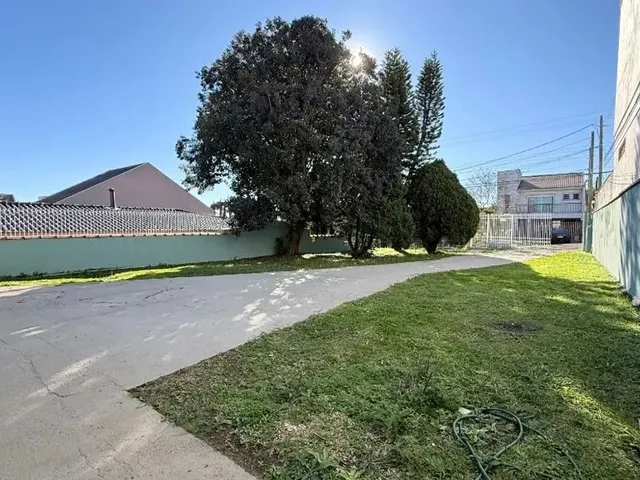 Casa com 520m² 4 quartos e 3 banheiros, à venda, no bairro Santa Felicidade em Curitiba
