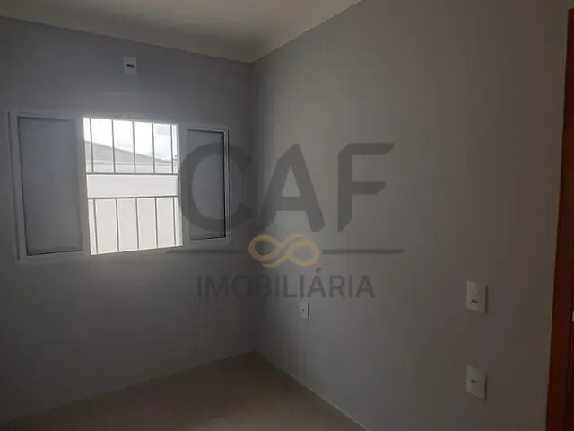 Casa 3 quartos e 2 banheiros, à venda, no bairro Condomínio Vila das Tulipas em Holambra