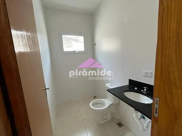 Casa com 125m² 2 quartos e 2 banheiros, à venda, no bairro Balneário dos Golfinhos em Caraguatatuba