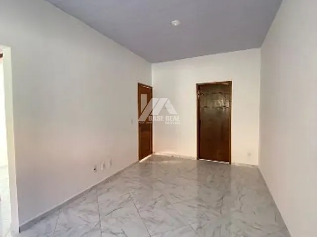 Casa 3 quartos e 1 banheiro, à venda, no bairro Cará-cará em Ponta Grossa