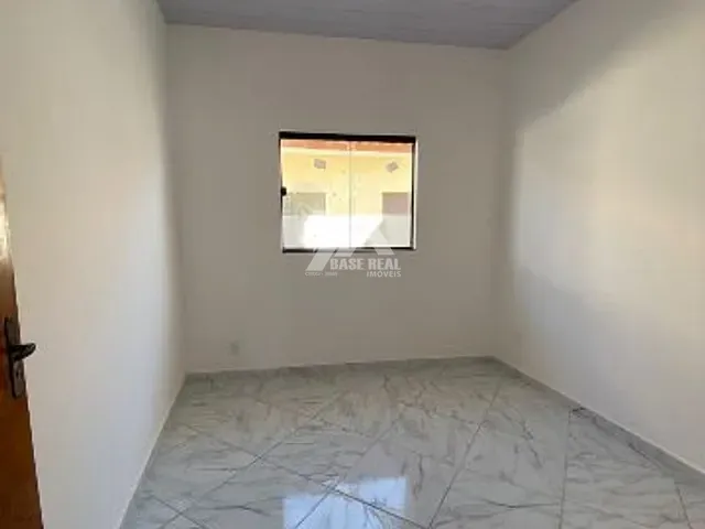 Casa 3 quartos e 1 banheiro, à venda, no bairro Cará-cará em Ponta Grossa