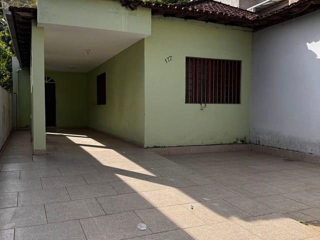 Casa 7 quartos e 2 banheiros, à venda, no bairro Centro em Santana do Paraíso