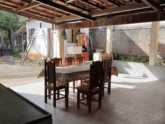 Casa 7 quartos e 2 banheiros, à venda, no bairro Centro em Santana do Paraíso