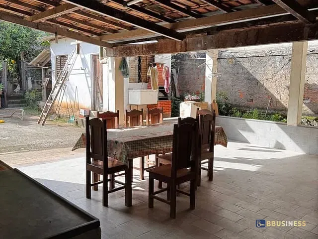 Casa 7 quartos e 2 banheiros, à venda, no bairro Centro em Santana do Paraíso
