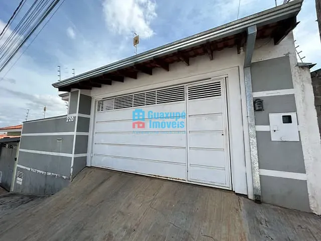 Casa com 250m² 3 quartos e 2 banheiros, à venda, no bairro Jardim Três Rosas em Guaxupé