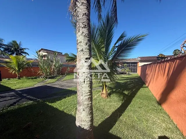 Casa com 490m² 2 quartos e 2 banheiros, à venda, no bairro Jardim das Gaivotas em Caraguatatuba