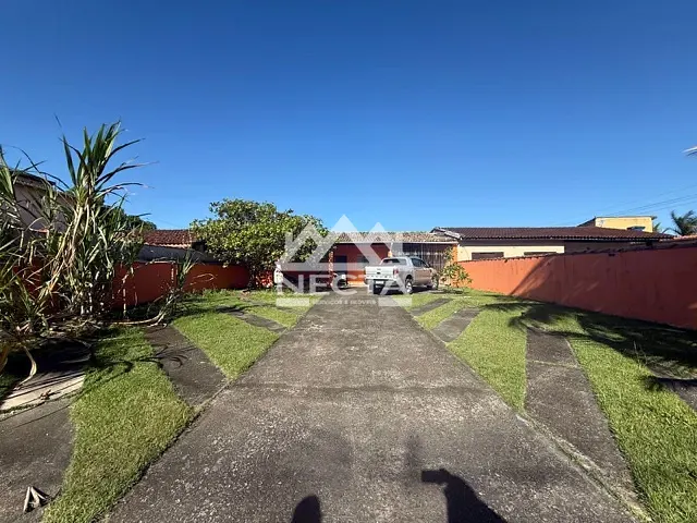 Casa com 490m² 2 quartos e 2 banheiros, à venda, no bairro Jardim das Gaivotas em Caraguatatuba