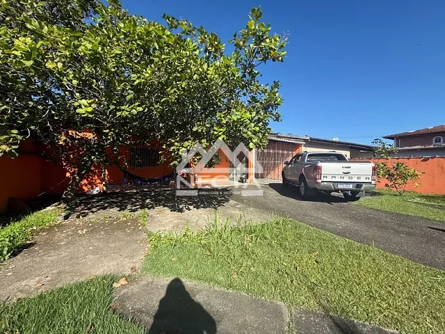 Casa com 490m² 2 quartos e 2 banheiros, à venda, no bairro Jardim das Gaivotas em Caraguatatuba