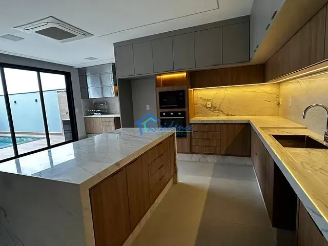 Casa com 300m² 3 quartos e 5 banheiros, à venda, no bairro Residencial London Park em Indaiatuba