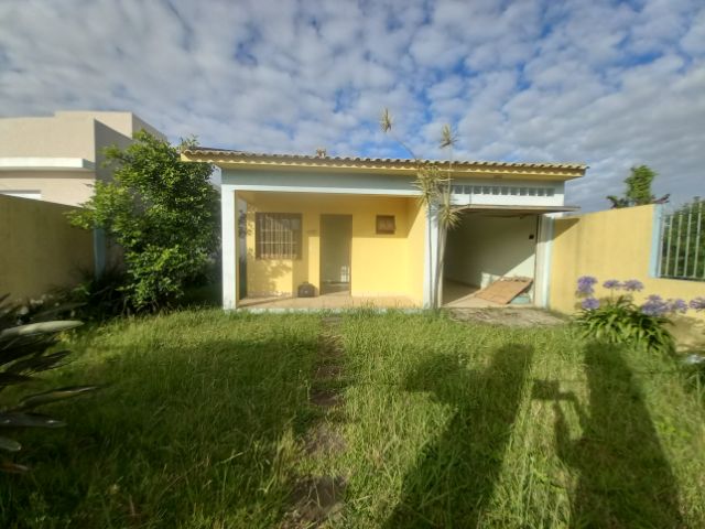 Casa com 300m² 3 quartos e 2 banheiros, à venda, no bairro Três Vendas em Pelotas
