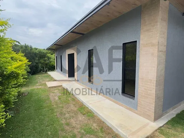 Casa 2 quartos e 2 banheiros, à venda, no bairro Residencial Portal do Sol em Holambra