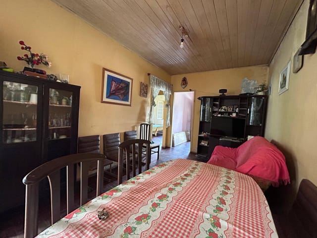 Casa com 303m² 2 quartos e 2 banheiros, à venda, no bairro Centro em Pelotas