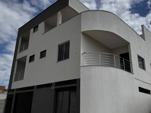 Casa 3 quartos e 3 banheiros, à venda, no bairro ressidencial bethania em Santana do Paraíso