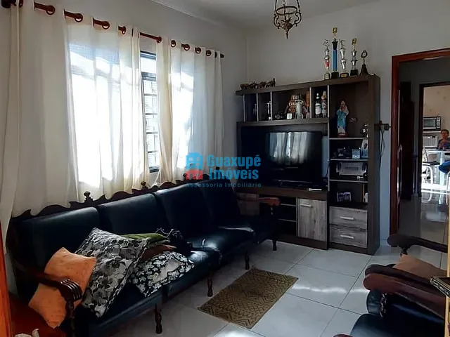 Casa 3 quartos e 2 banheiros, à venda, no bairro Jardim Planalto em Guaxupé