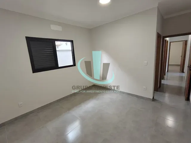 Casa com 265m² 3 quartos e 2 banheiros, à venda, no bairro Jardim Maria Luiza IV em Araraquara