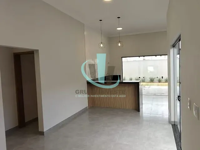 Casa com 265m² 3 quartos e 2 banheiros, à venda, no bairro Jardim Maria Luiza IV em Araraquara