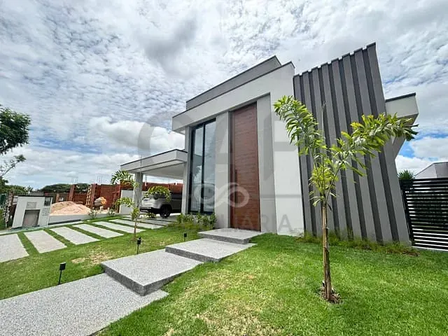 Casa 3 quartos e 5 banheiros, à venda, no bairro Chácara São José em Jaguariúna